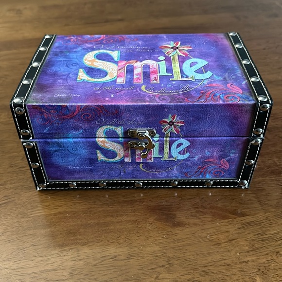 Other - Colorful decorative treasure box